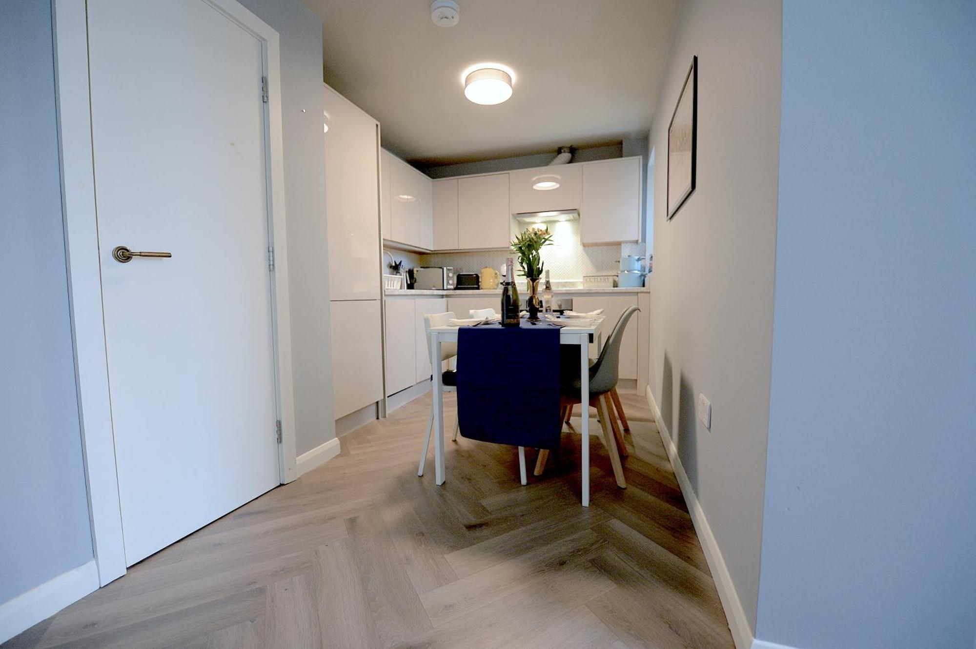 דירות לונדון 2 Bed Terraced Flat Piccadilly Line מראה חיצוני תמונה