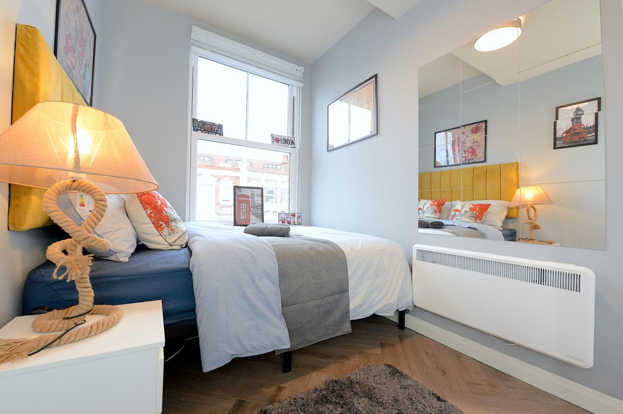דירות לונדון 2 Bed Terraced Flat Piccadilly Line מראה חיצוני תמונה