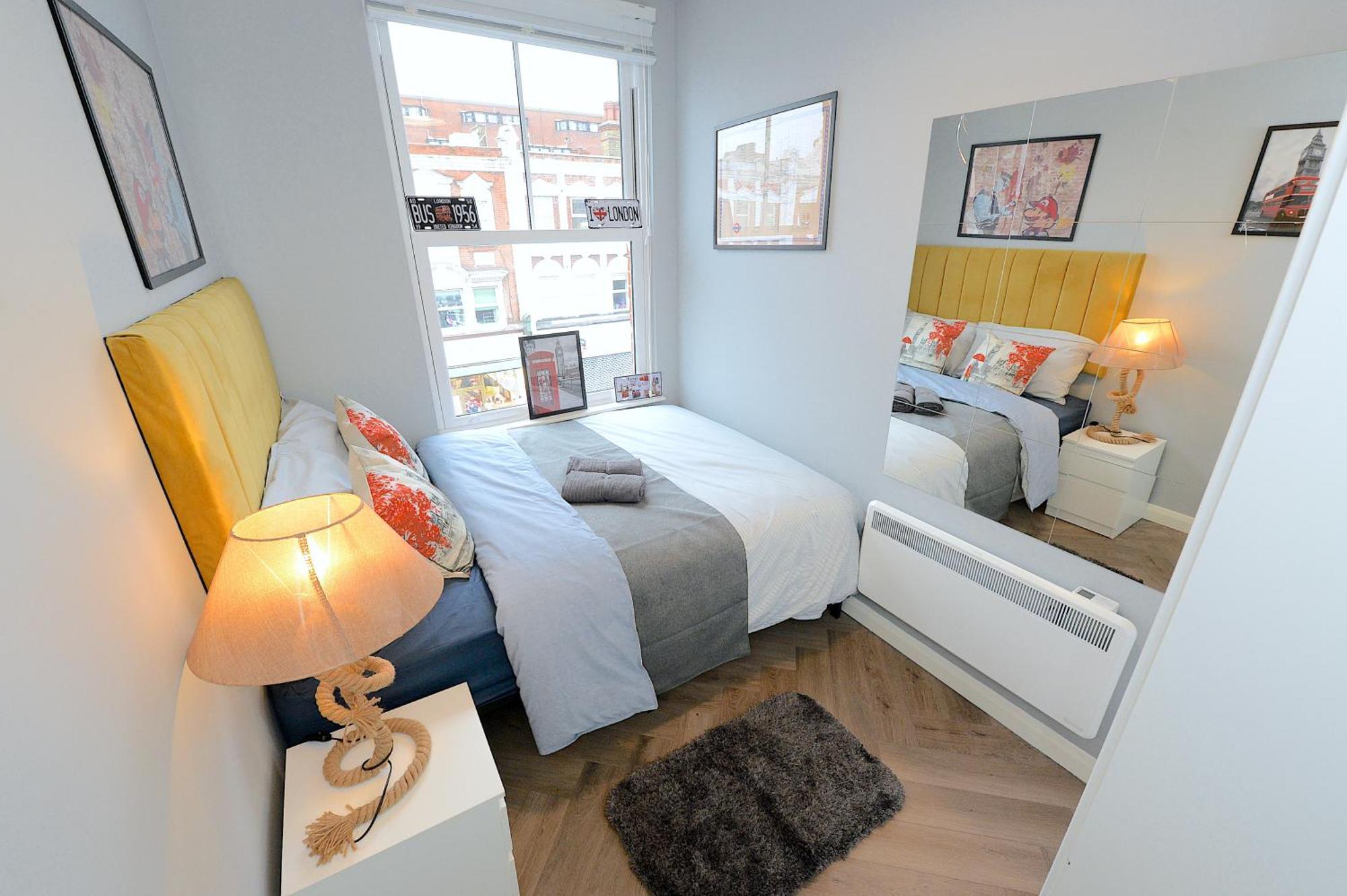דירות לונדון 2 Bed Terraced Flat Piccadilly Line מראה חיצוני תמונה