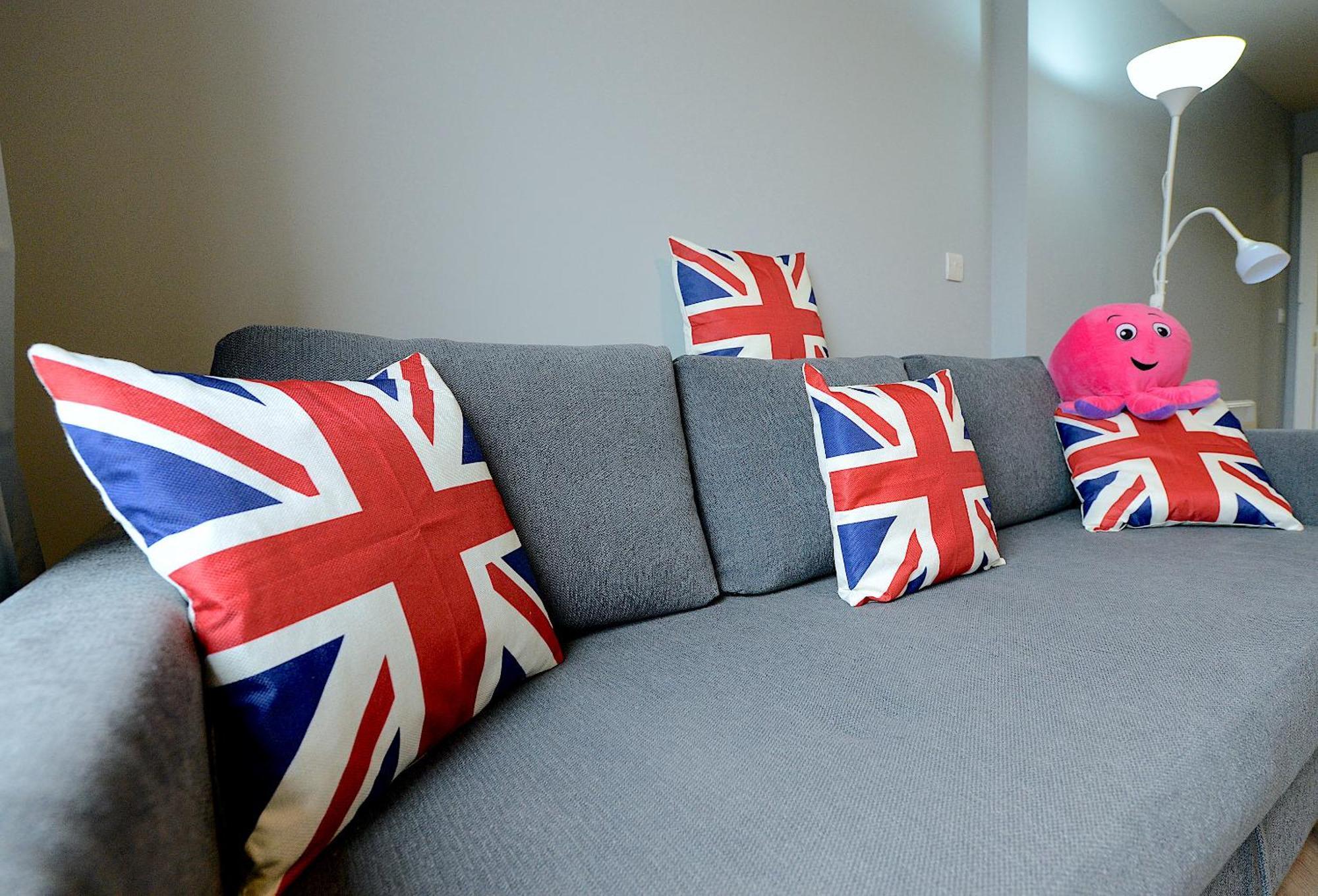 דירות לונדון 2 Bed Terraced Flat Piccadilly Line מראה חיצוני תמונה