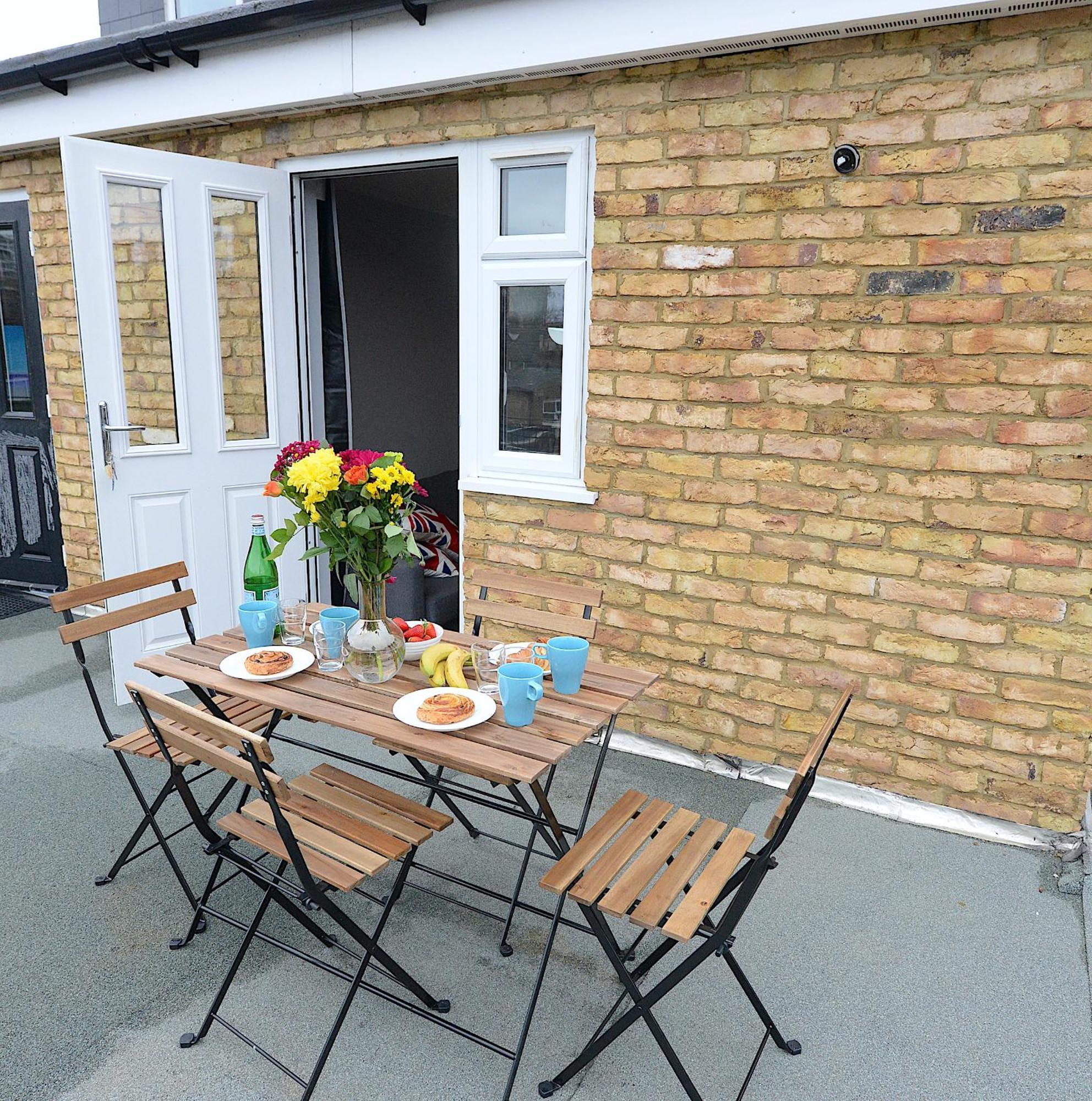 דירות לונדון 2 Bed Terraced Flat Piccadilly Line מראה חיצוני תמונה